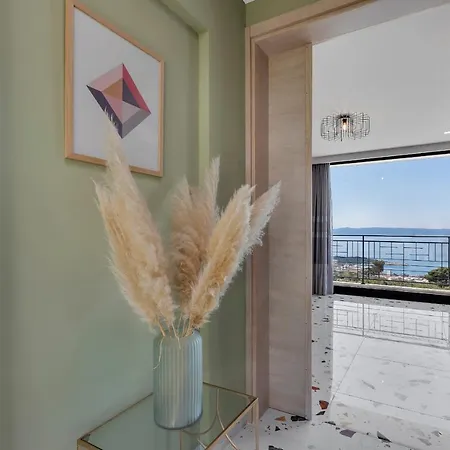Terazzo With Heated Pool Makarska