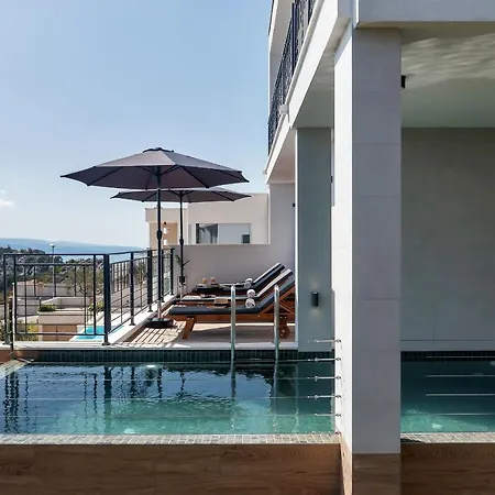 Terazzo With Heated Pool Makarska
