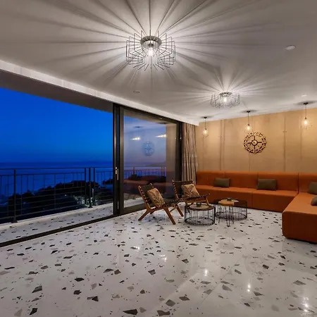 Terazzo With Heated Pool Villa *