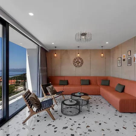 Terazzo With Heated Pool Villa Makarska
