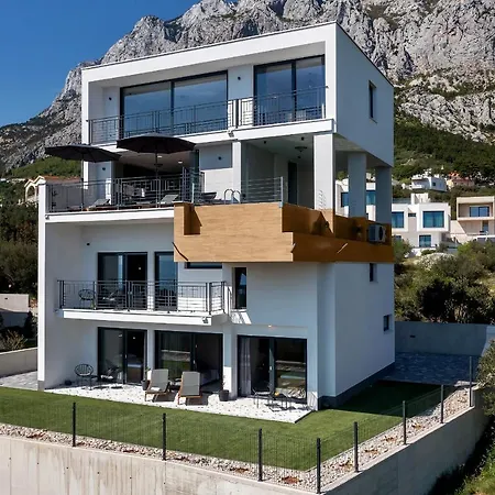 Terazzo With Heated Pool Villa Makarska